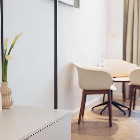 马卡尔斯卡城海湾公寓 马卡尔斯卡