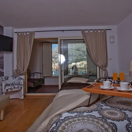 公寓 马卡尔斯卡城海湾公寓